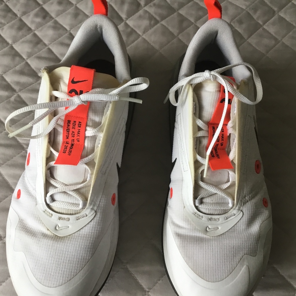 NIKE AIR women’s size 10